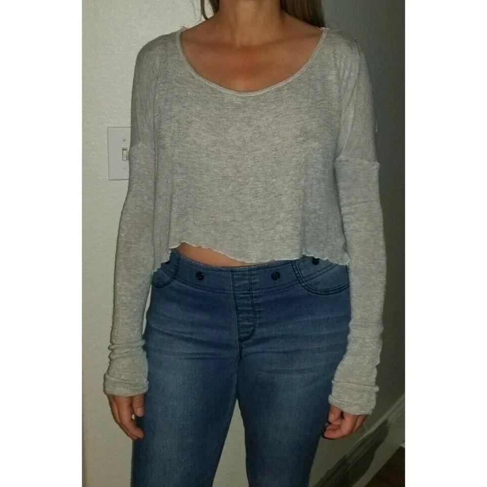 Abercrombie Small Cropped Knitted Long Sleeve Crochet Back Grey Women Shirt Soft